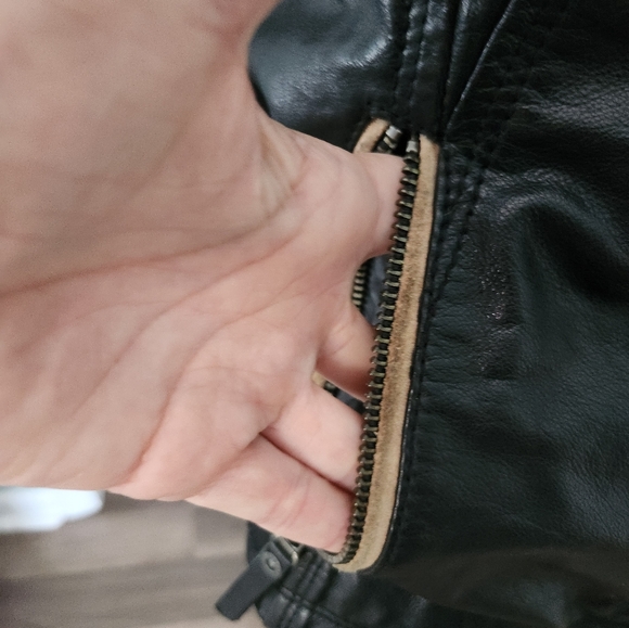 Harley Davidson Leather and Suede Riding Jacket - Picture 10 of 17